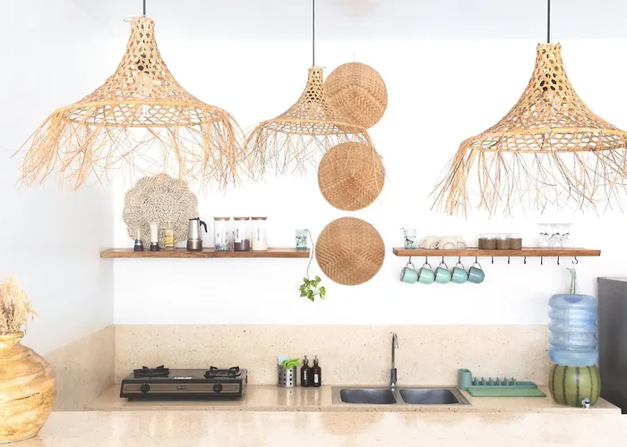 Villa Canggu ゲストハウス 4*